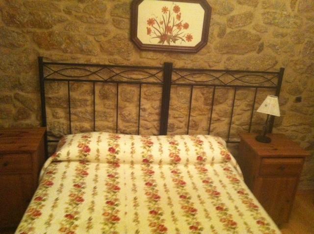 Pension A Cochera Ferrol Chambre photo